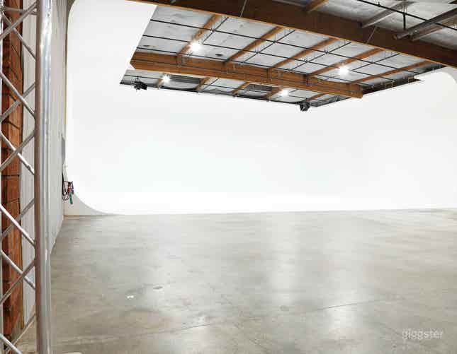 Soundstage Grid Rent Professional Cyclorama Soundstages Near LAX | Film Studio LA
