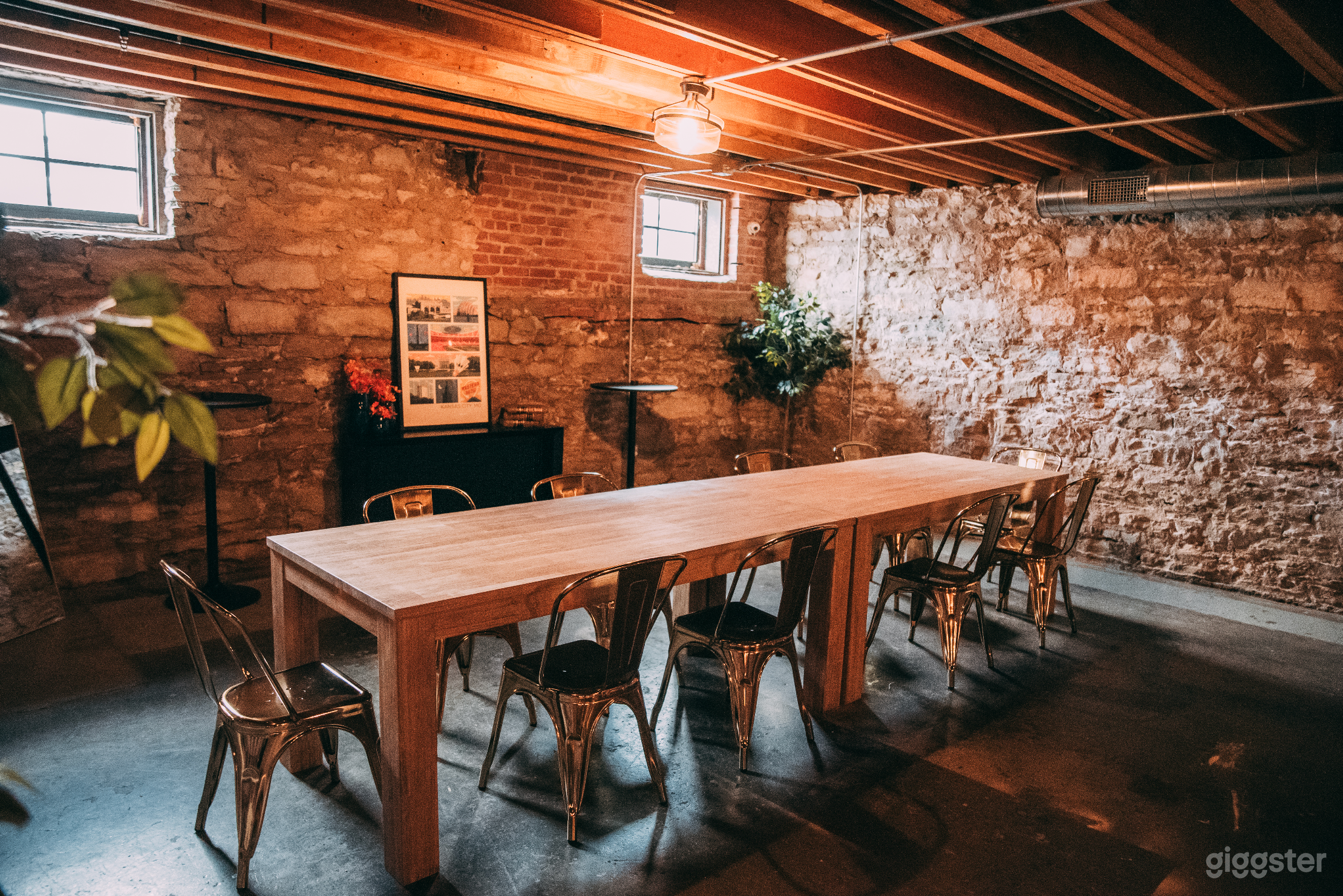 Furnished Private Speakeasy Photo 1