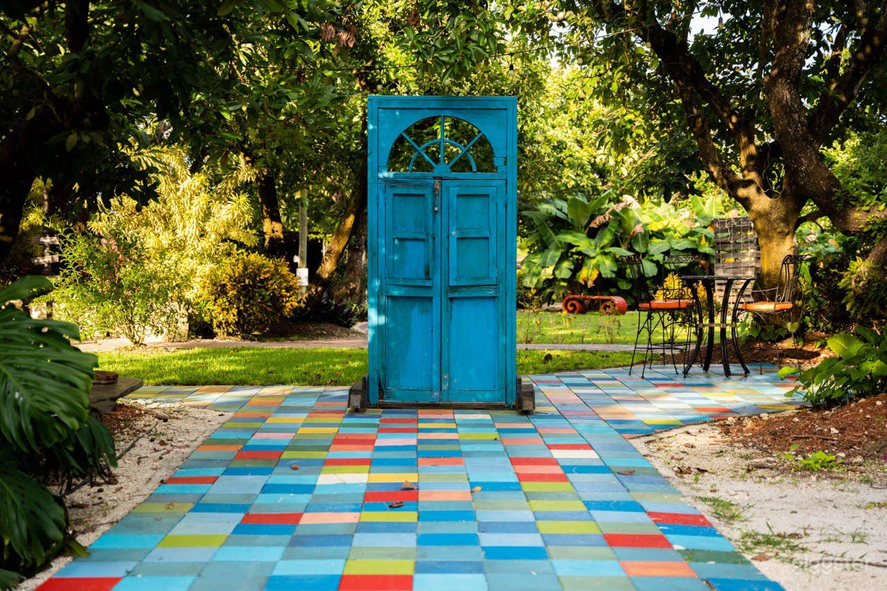 Venetian Plaza Photo 1