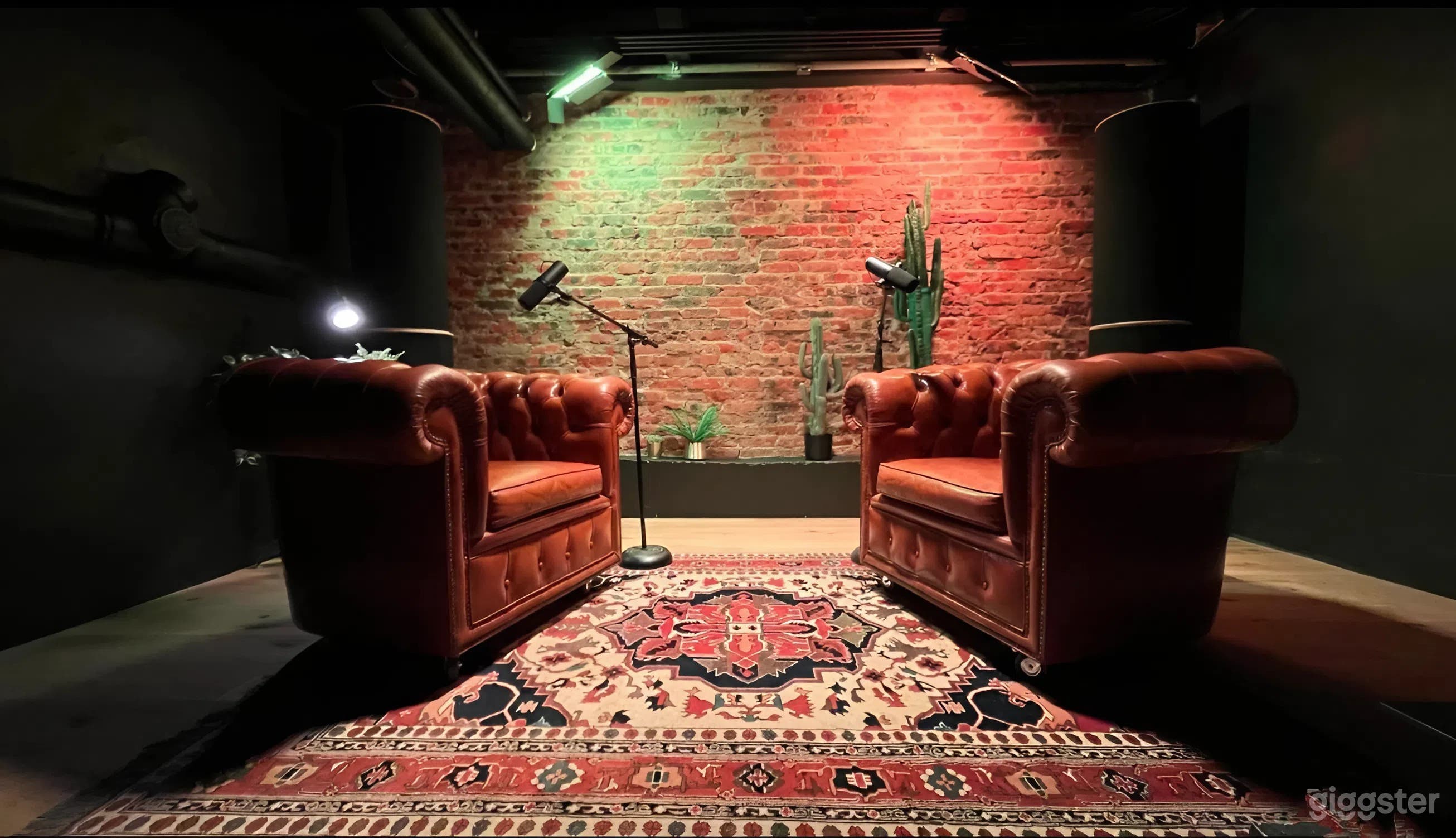 Photo de Studio de podcast en studio d'enregistrement et de mixage pr 4