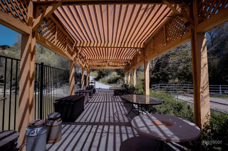  Antique Lake within a private 400 acres Ranch 