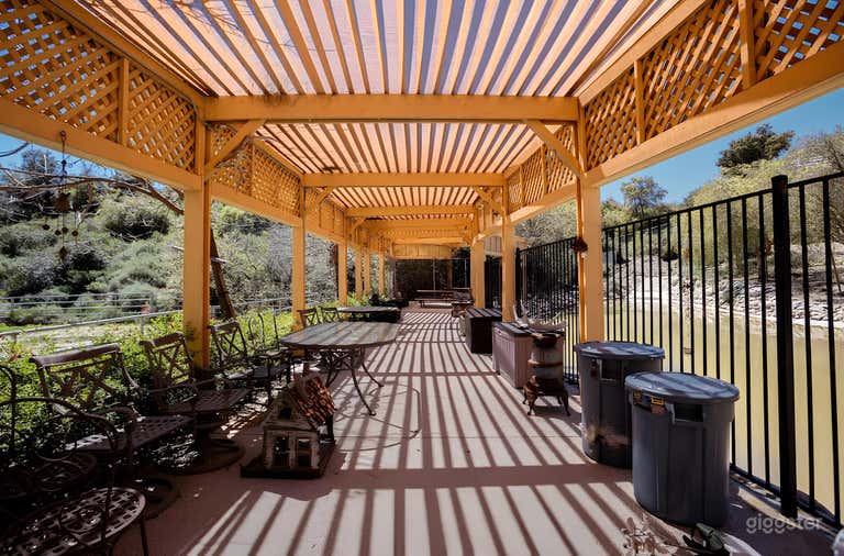  Antique Lake within a private 400 acres Ranch 