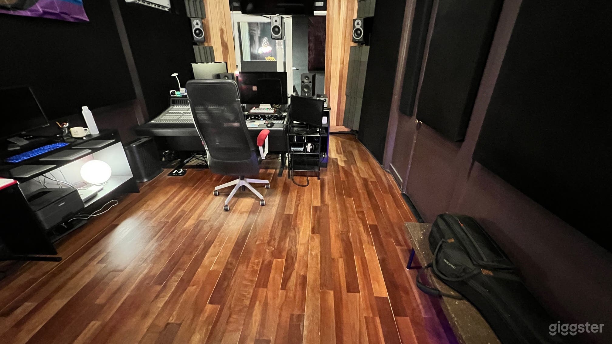 Live Room