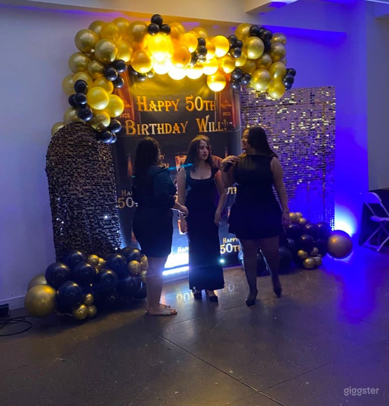  Private Midtown Manhattan VIP Lounge for Events 