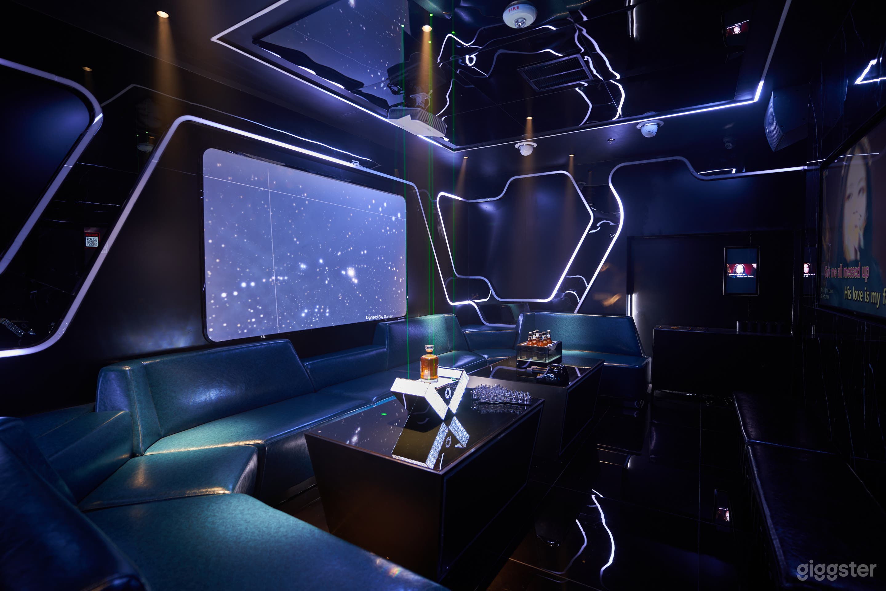 Fancy Karaoke Club/Bar/Nightclub/KTV Photo 1