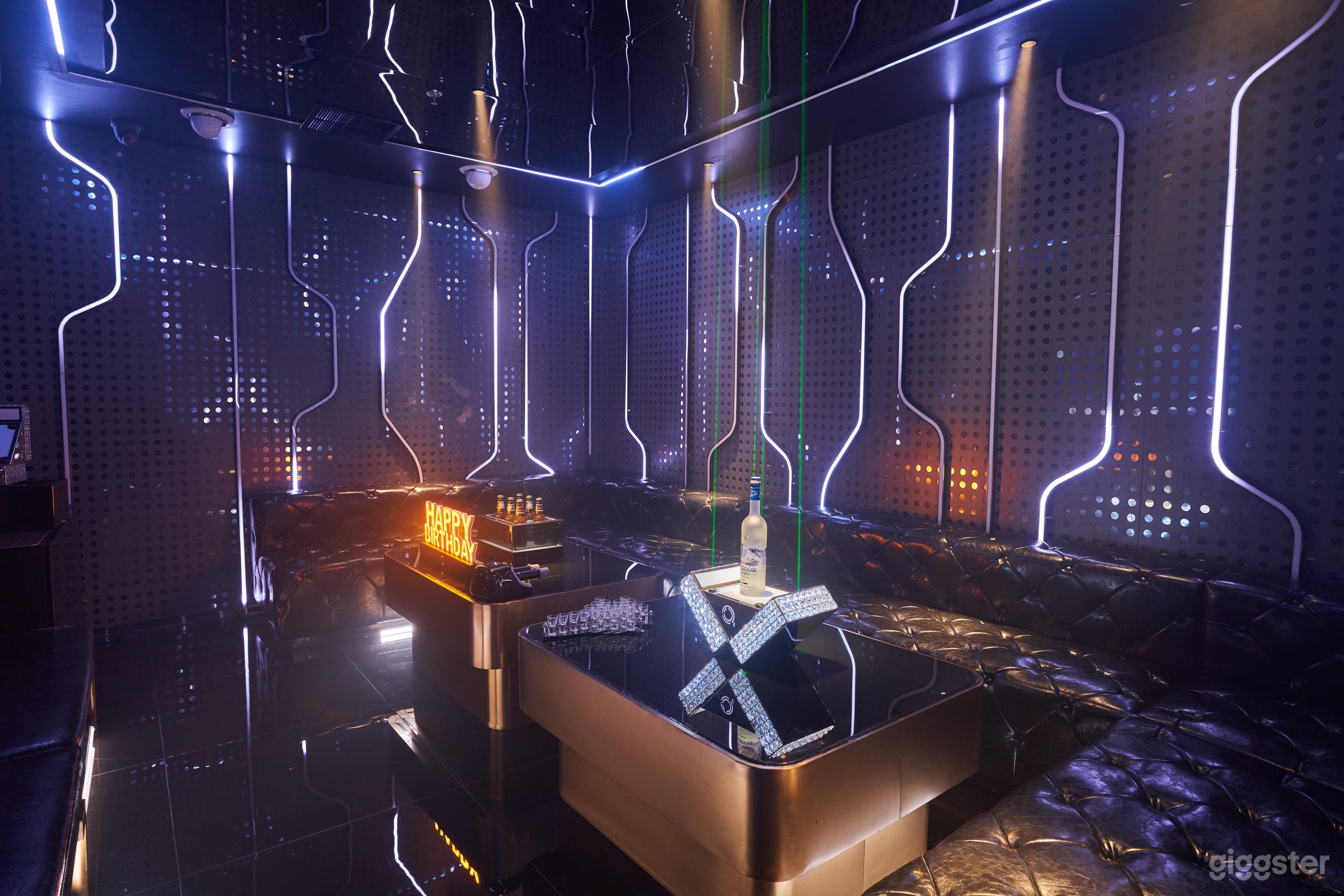 Fancy Karaoke Club/Bar/Nightclub/KTV Photo 3