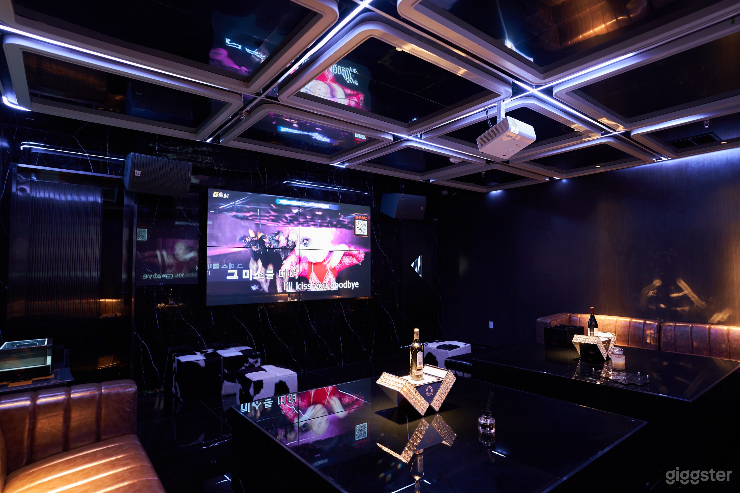 Fancy Karaoke Club/Bar/Nightclub/KTV Photo 4