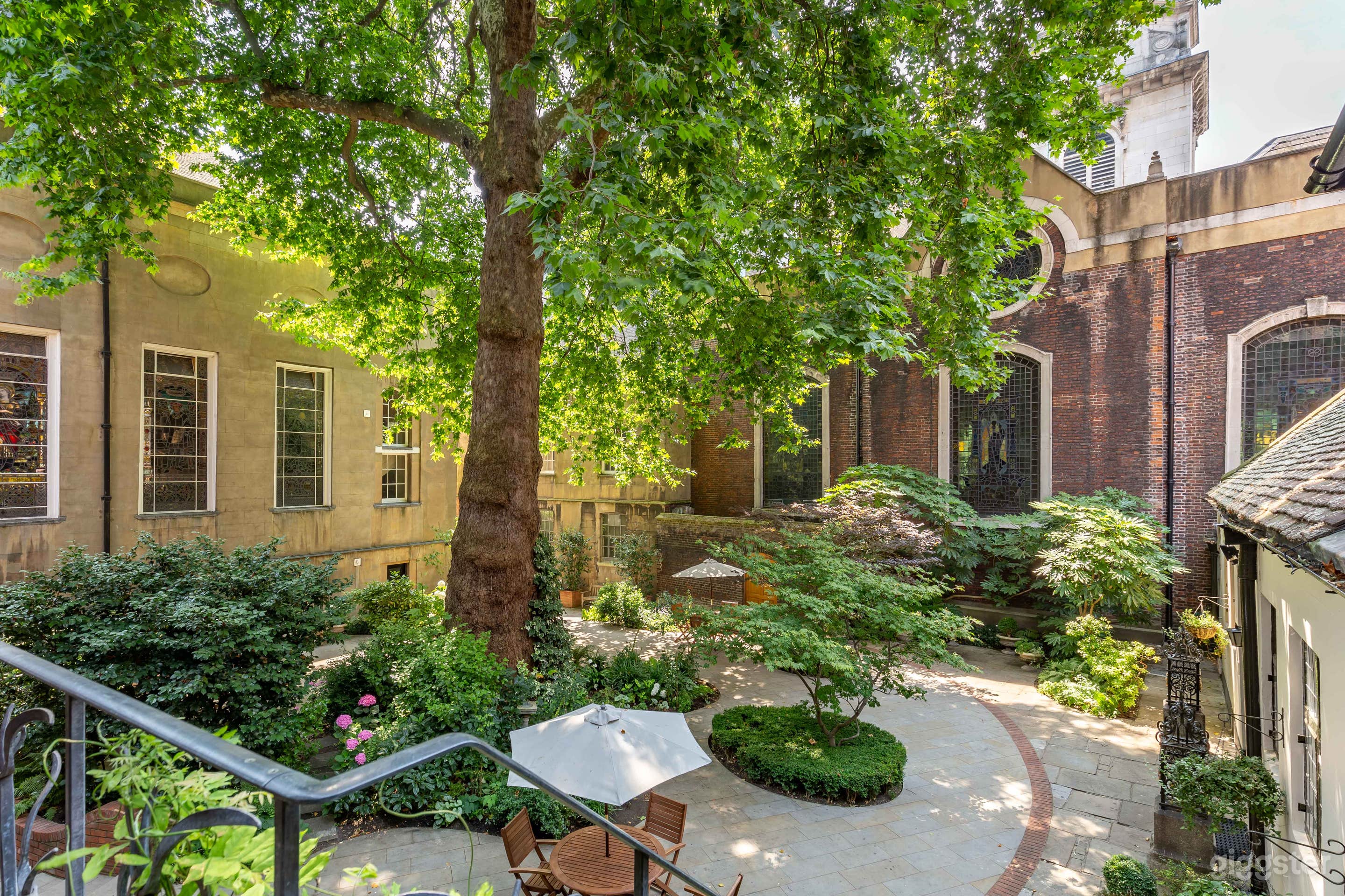 Secluded garden in the City of London