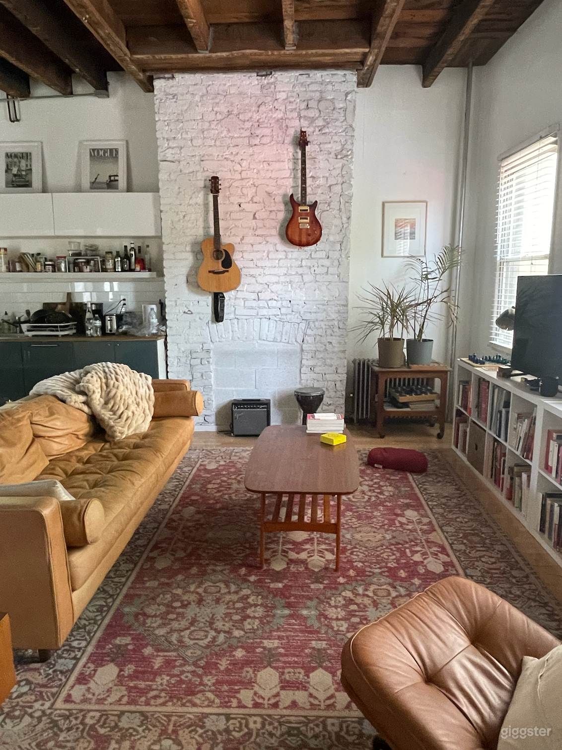 Artistic Brooklyn Townhouse with Open Space Photo 2
