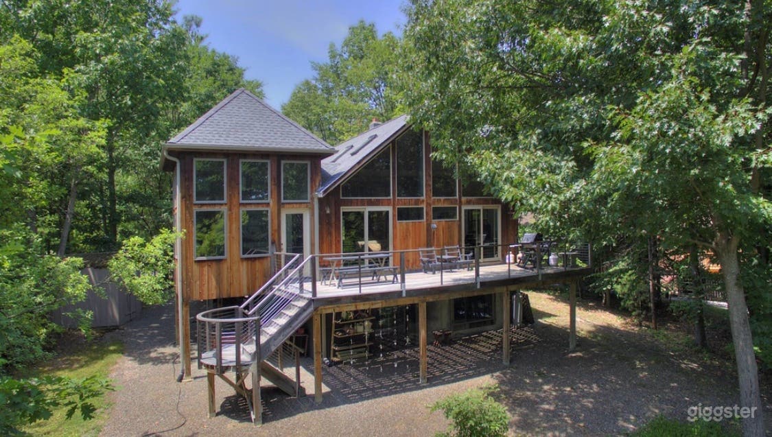 Stunning Lakehouse in Upstate New York Photo 2