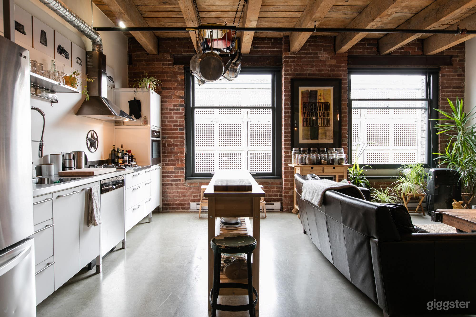 Gastown Studio Photo 1