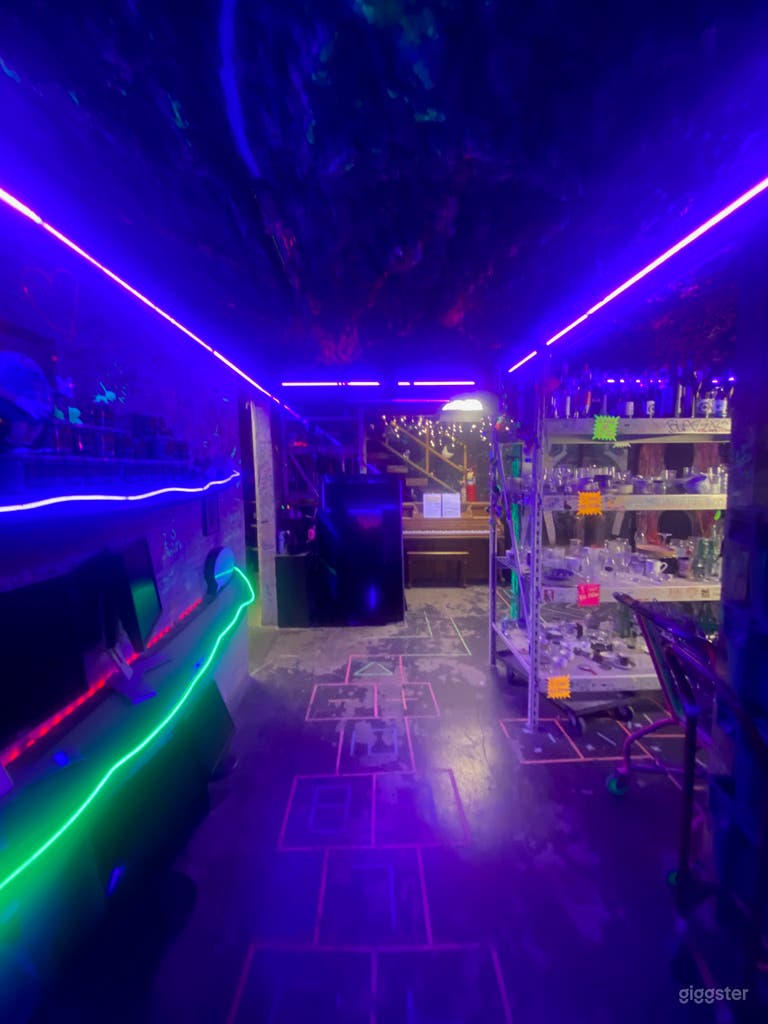  Merchandise area from front entry 