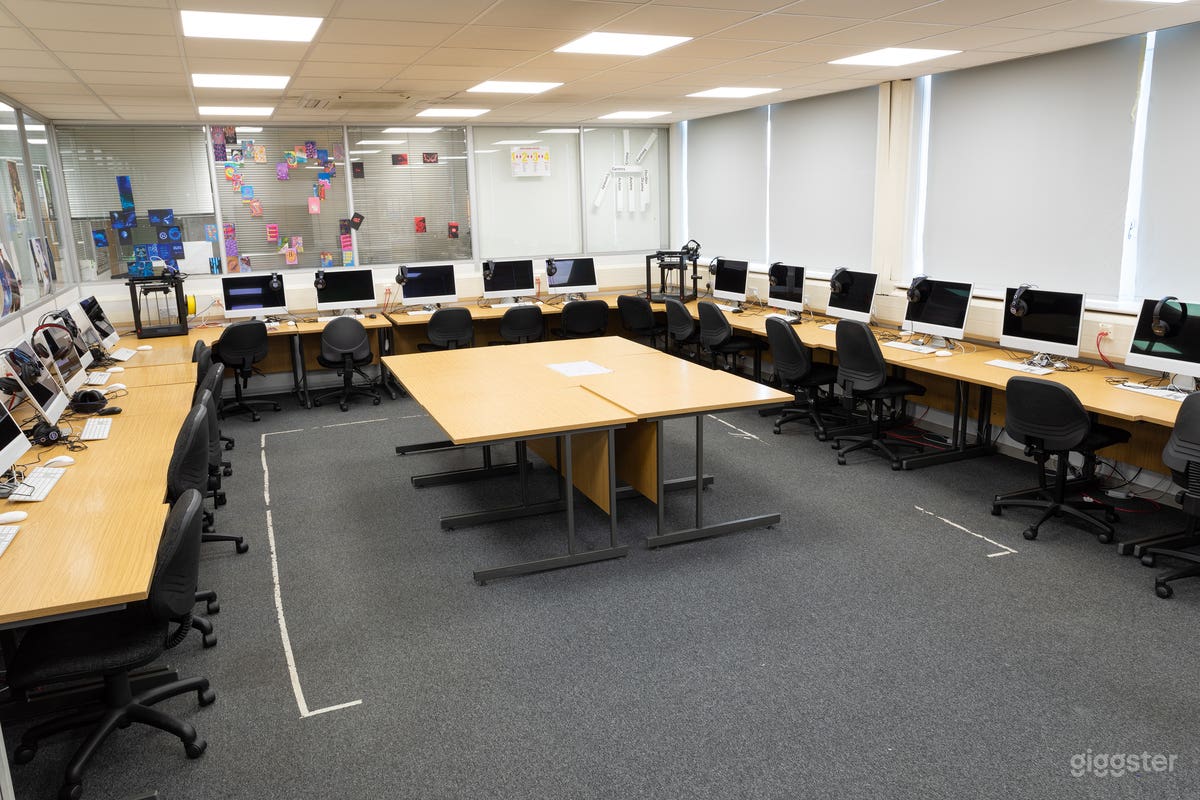 Mac/Tech Suite - Enfield Photo 1