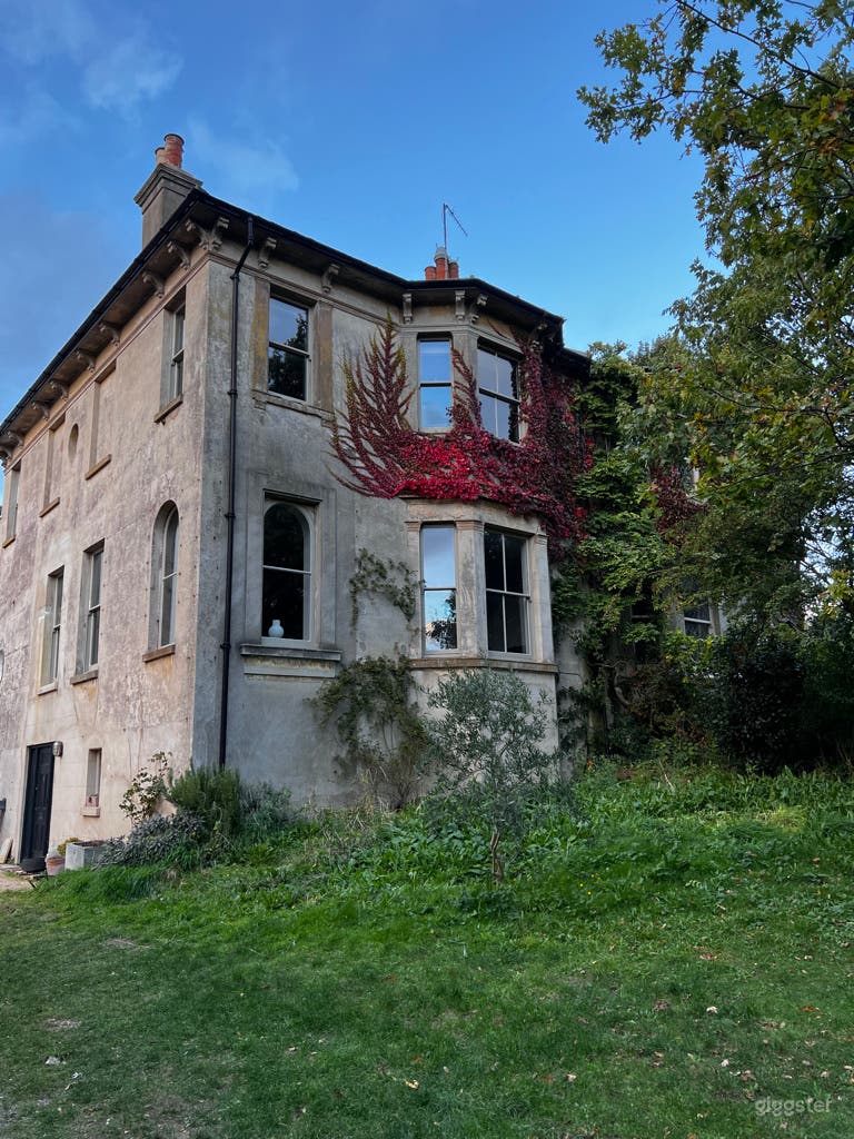 Both south and west facing profiles