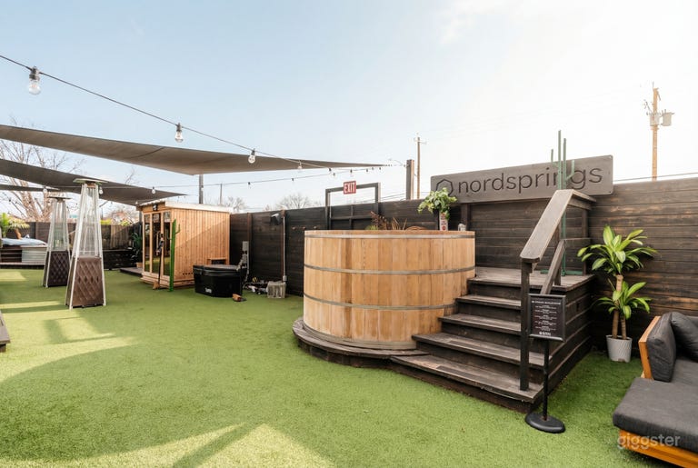  Immersive Bathhouse: Saunas, Cold Plunges, & Mineral Tubs 