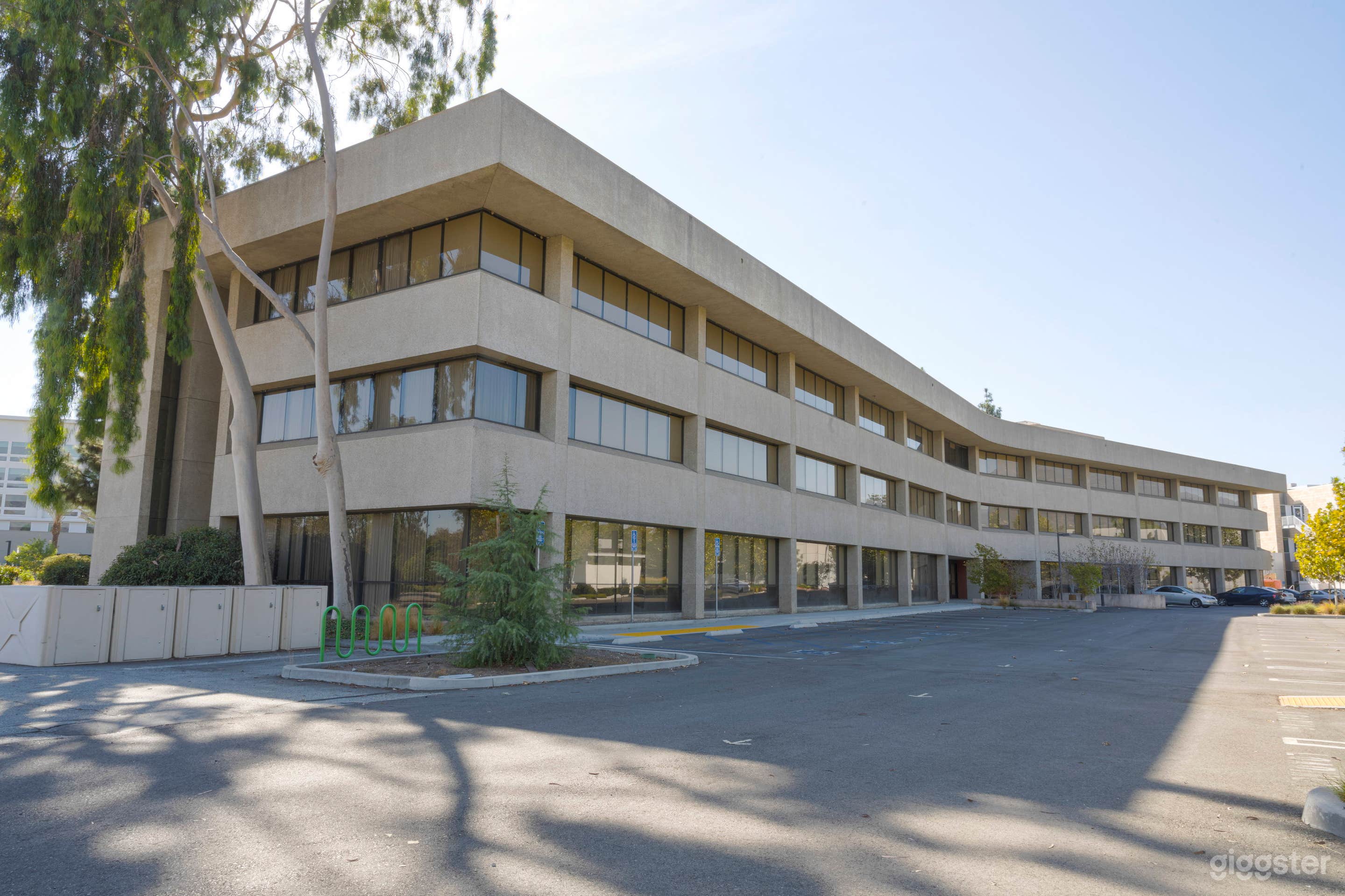 VERSATILE MEDICAL BUILDING IN ARCADIA Photo 1