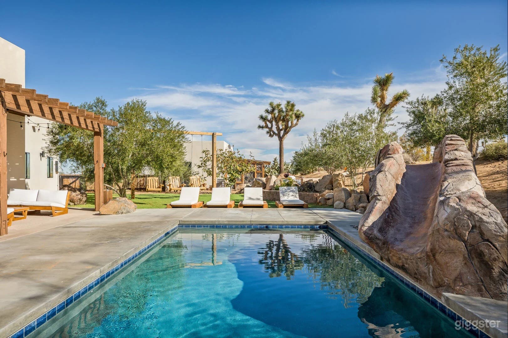 Una Vida | Design Resort Style Pool  Photo 3