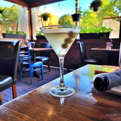 Covered Outdoor Patio in Modern Restaurant Photo 4