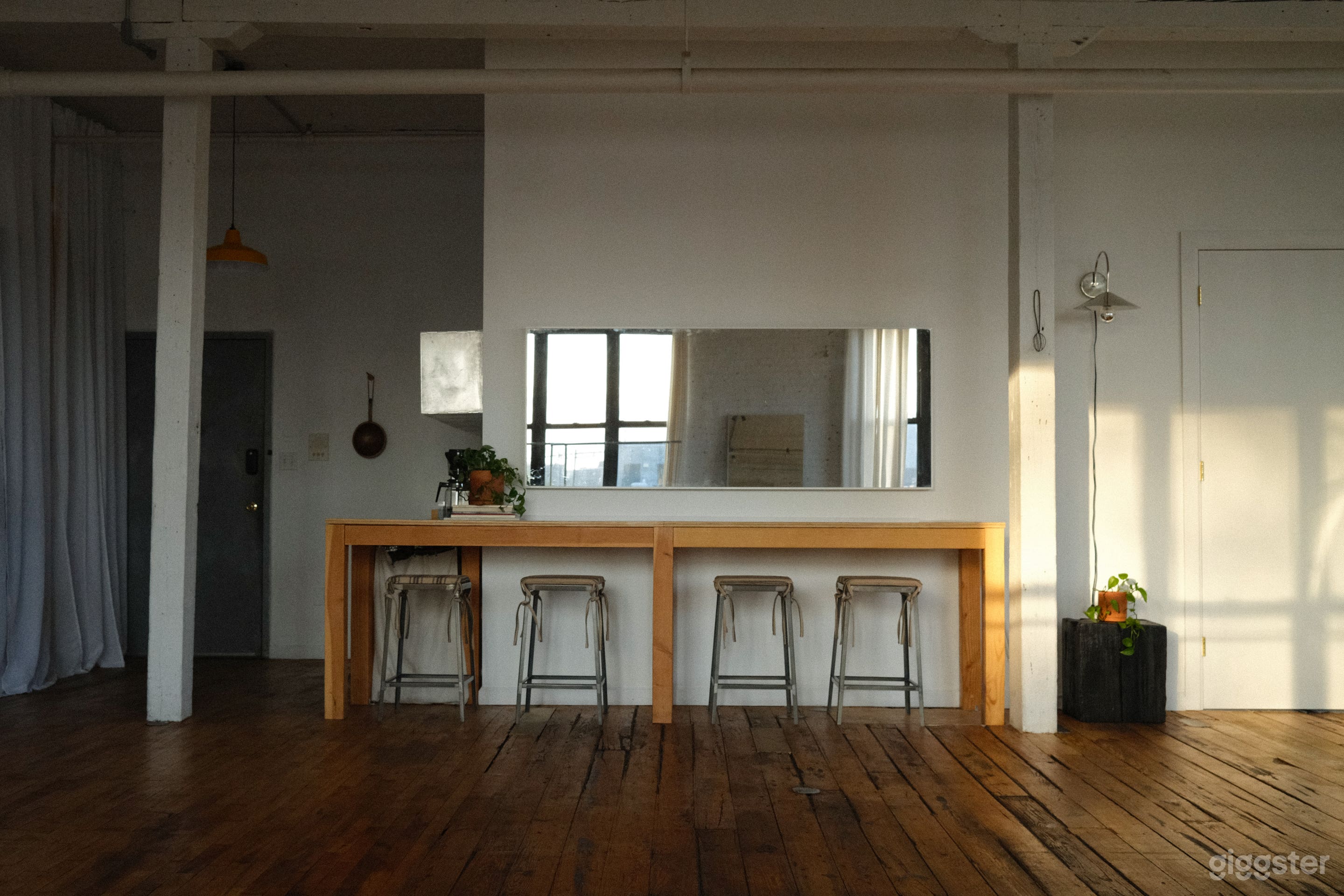 Photo of the space has been taken in May, around 4pm.