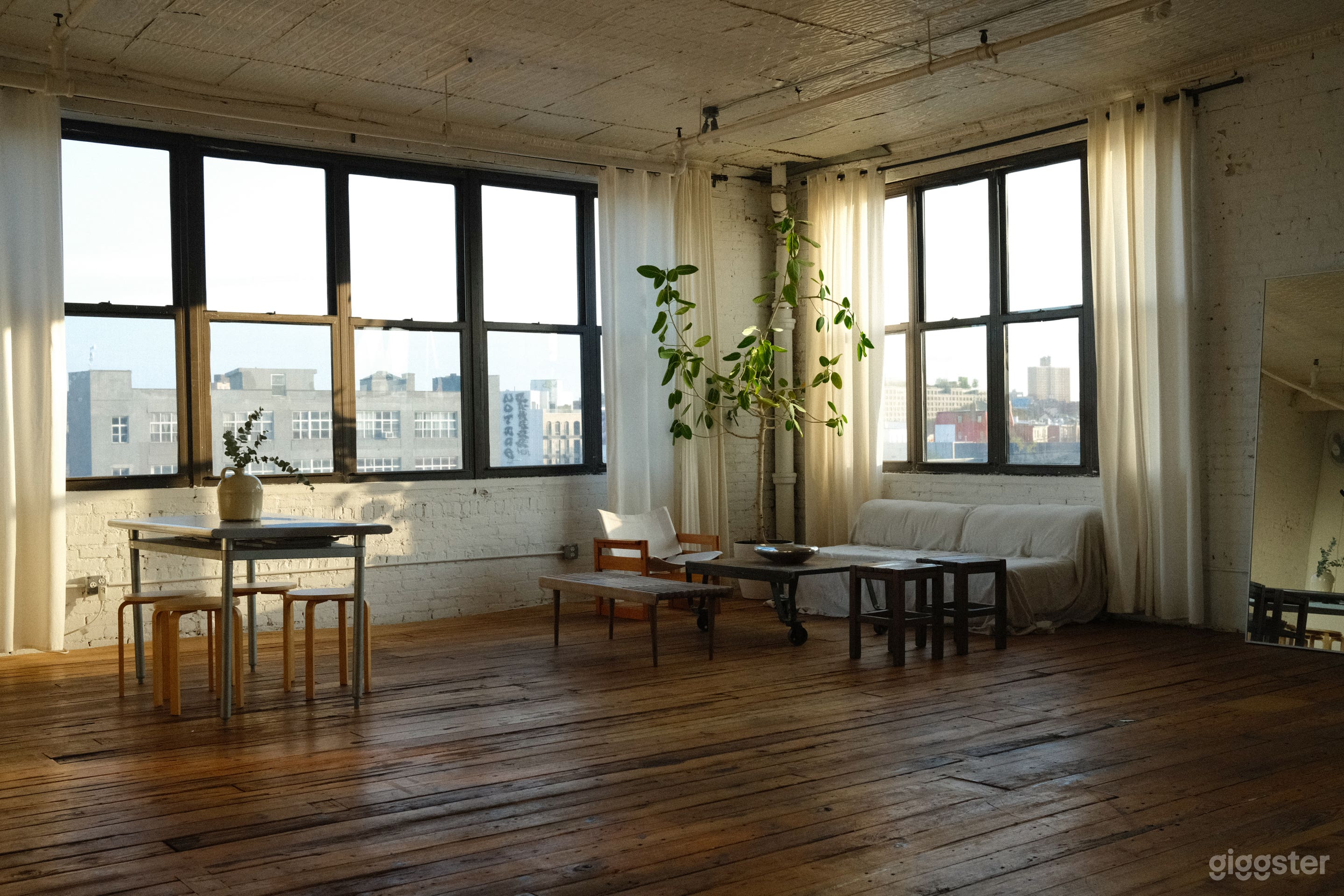 Photo of the space has been taken in May, around 4pm.