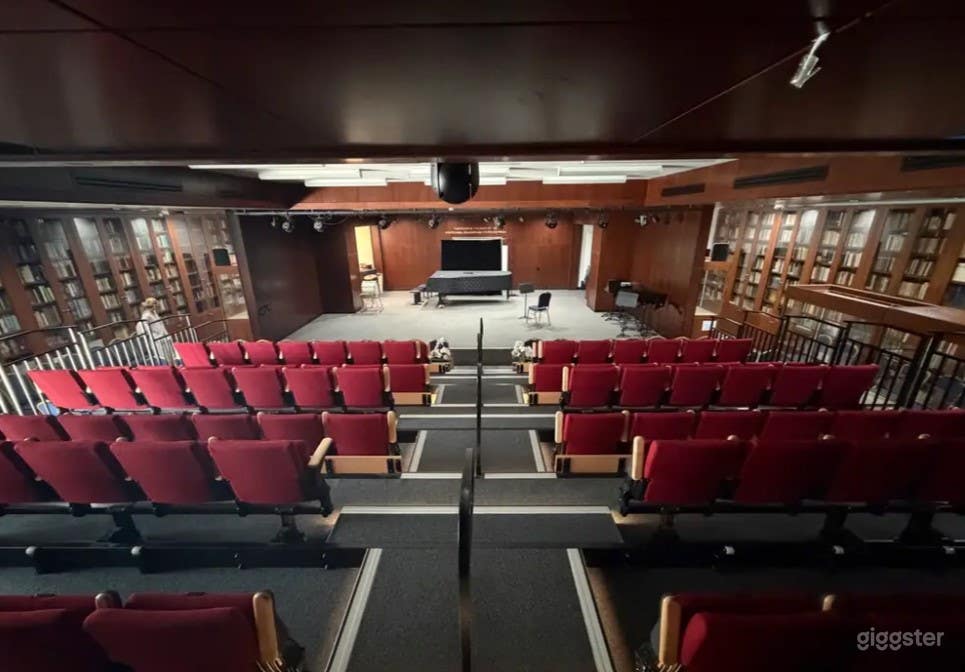 Versatile School Concert Hall Photo 3