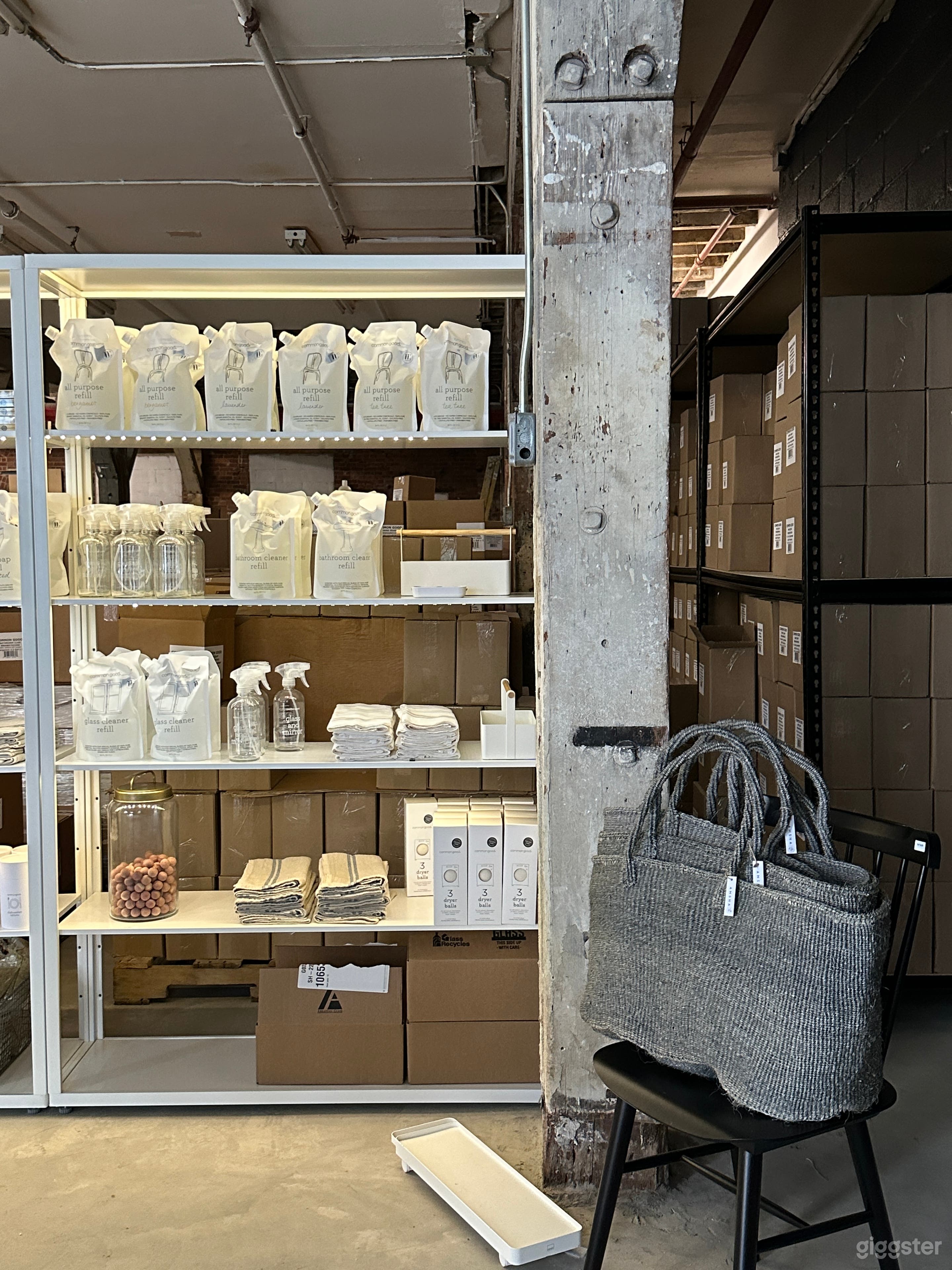 Gorgeous Retail Space in Prime Greenpoint Photo 4