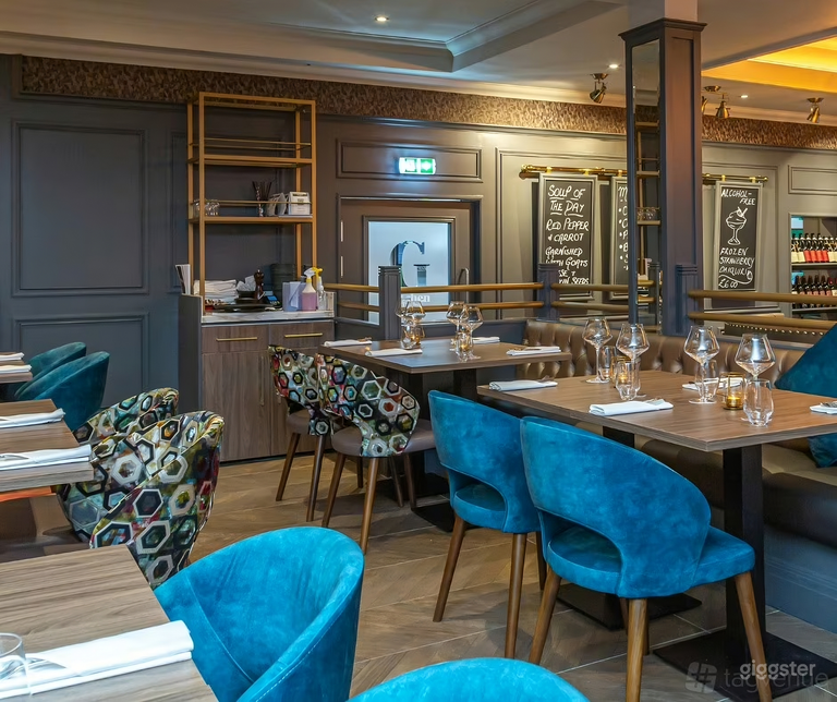  Whole Venue Hire: High End Restaurant & Bar 