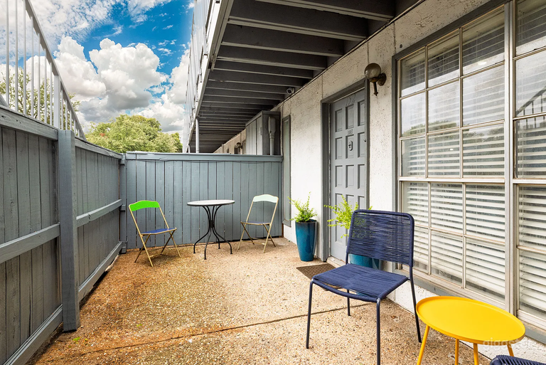  Comfortable First-Floor Getaway | Easy Airport Access 