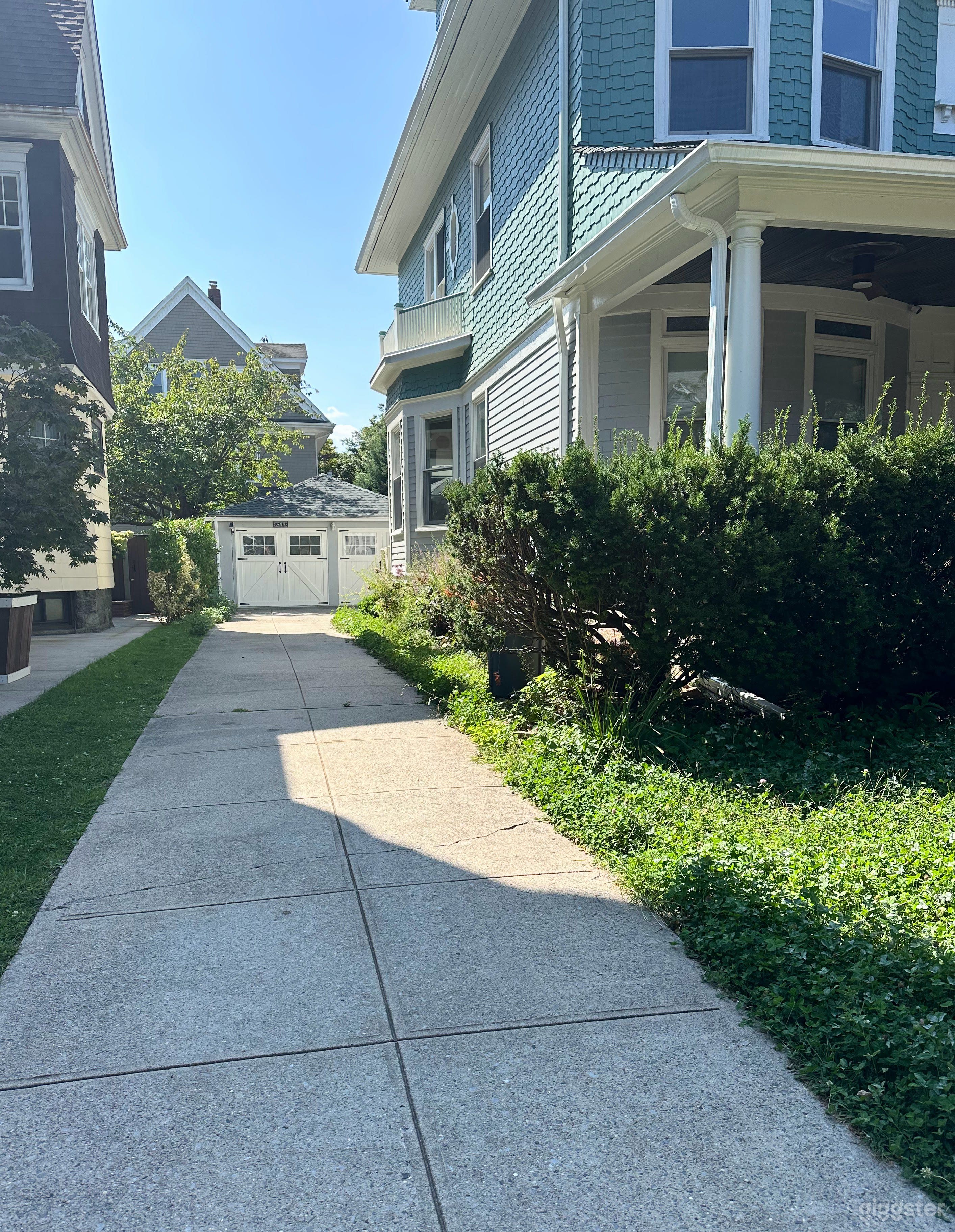 Victorian home in the center of landmarked Ditmas Park Photo 4