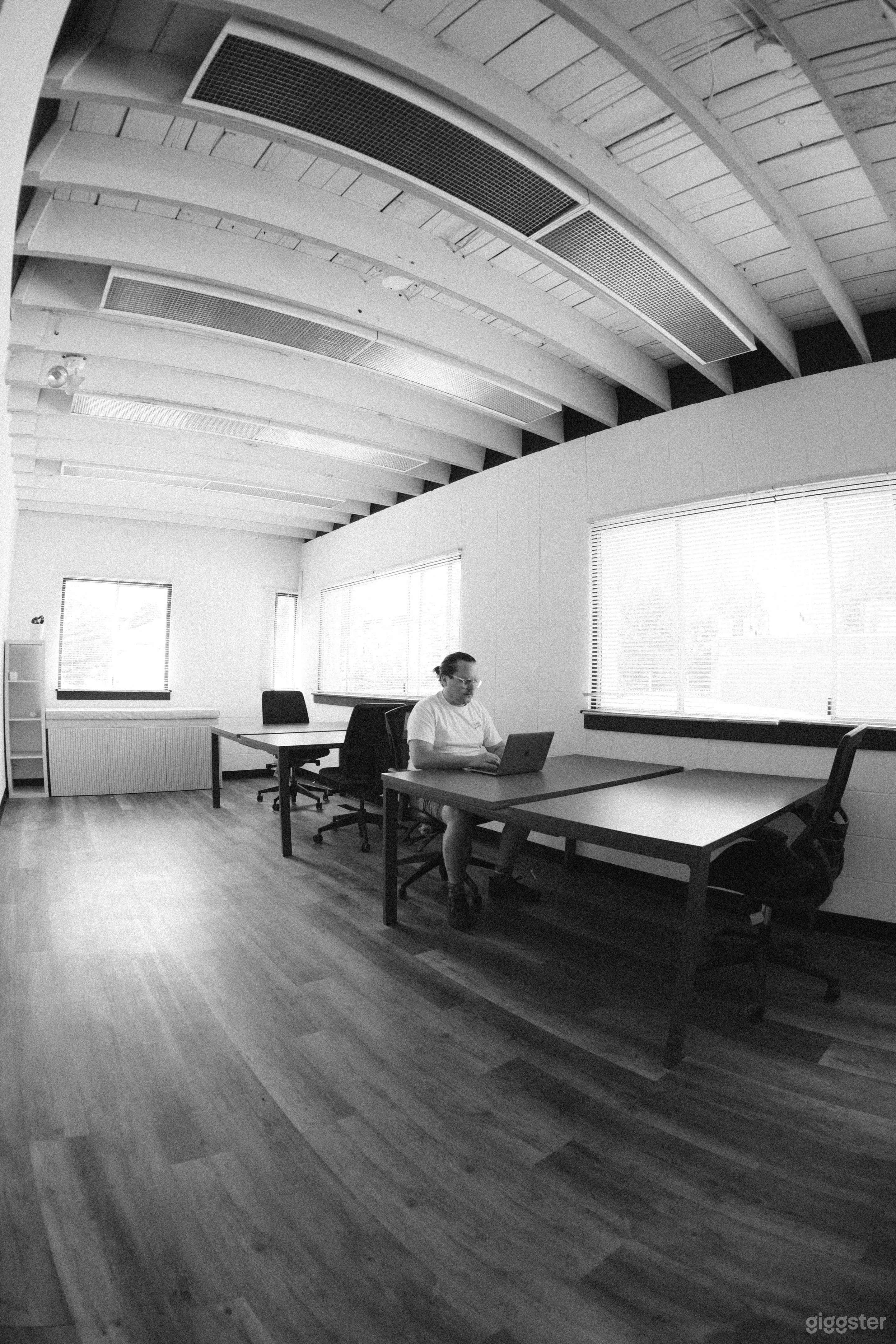 Cozy Office, Boardroom & Kitchen Photo 4