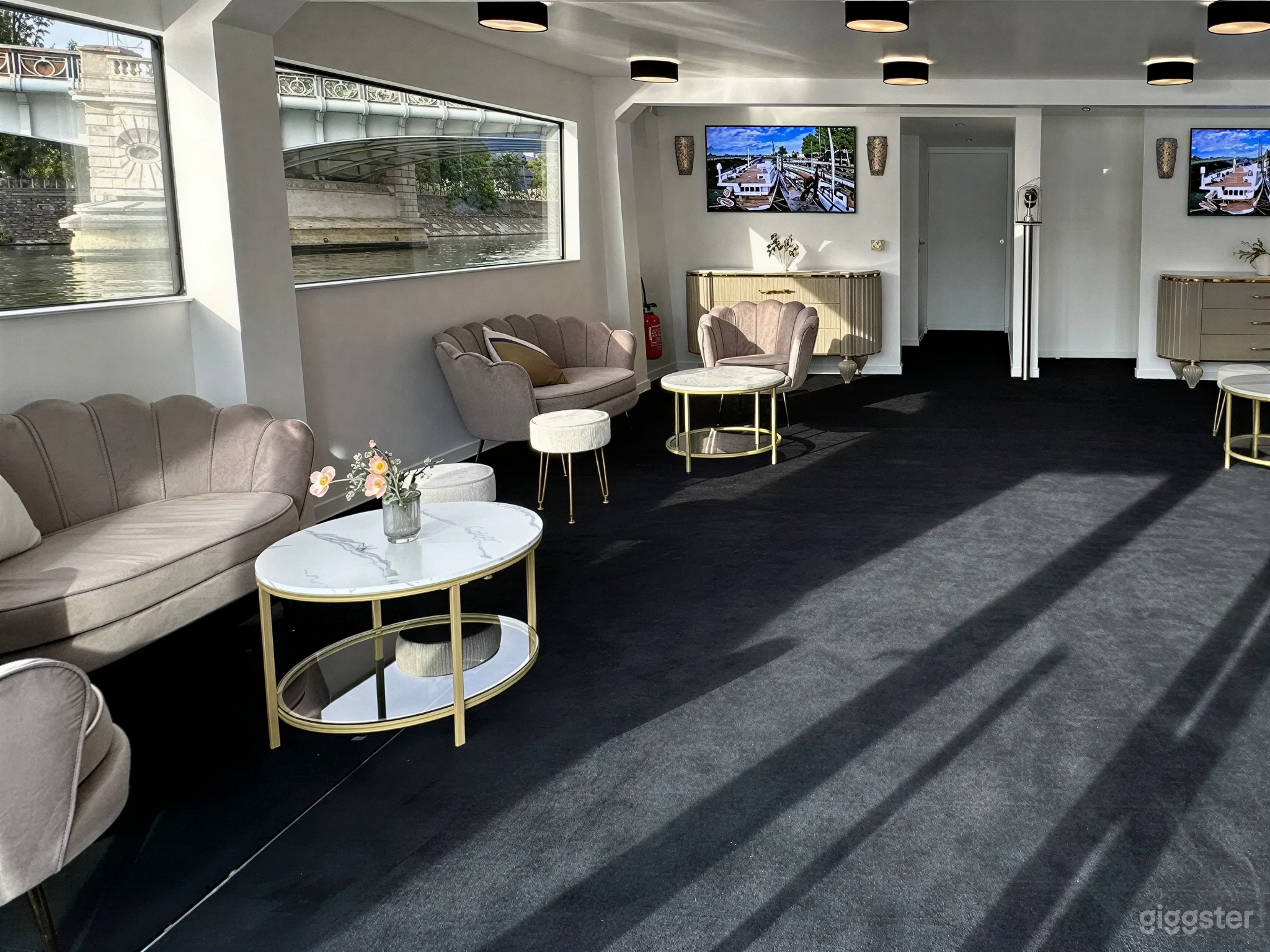 Photo de Yacht d'Élite pour Événements avec Pont Supérieur Couvert 4