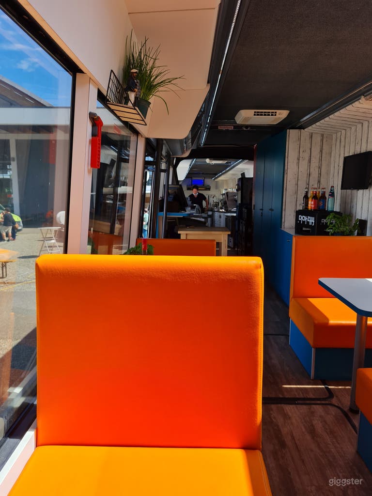  Foodbus innen 