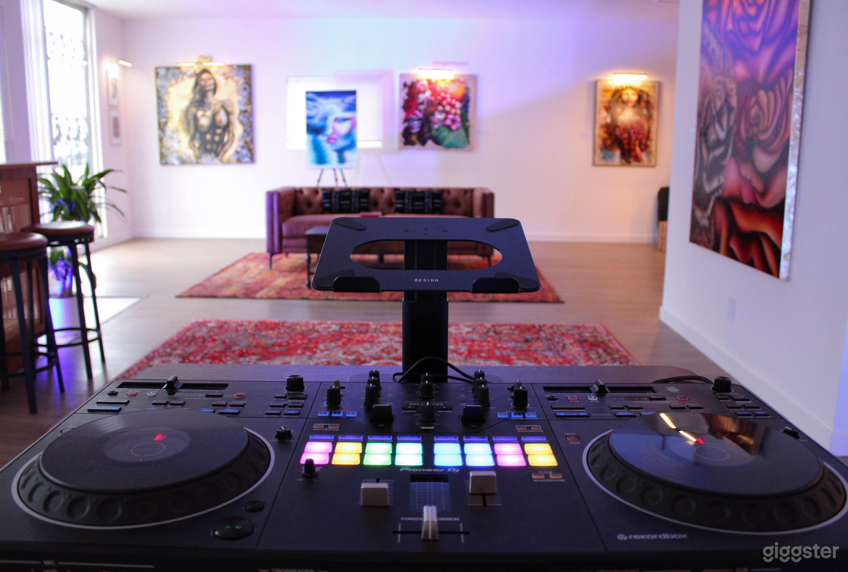 Boutique Event Space with Hollywood Sign Views Photo 2