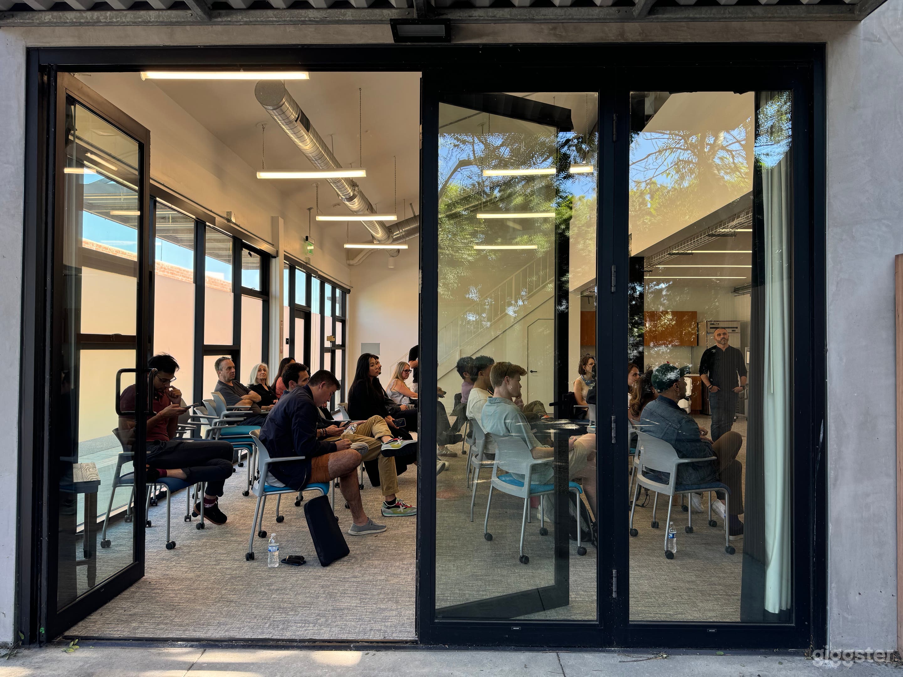 Indoor/Outdoor Event Lounge Photo 4