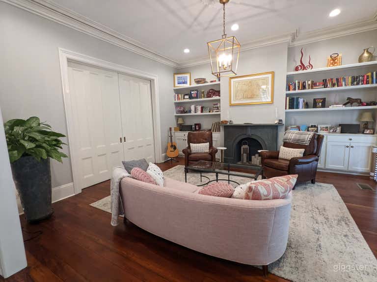  Victorian Home in Historic Savannah with modern touches 