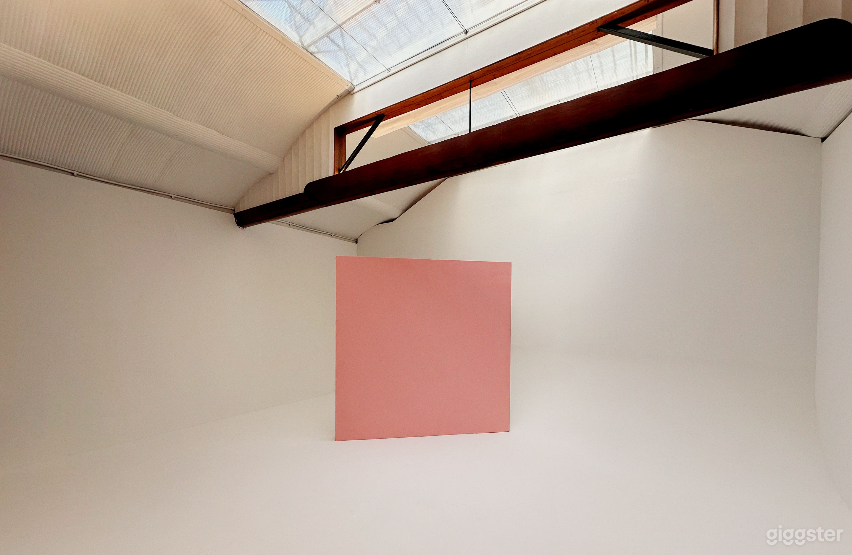 Photography Studio at the Heart of London Photo 1