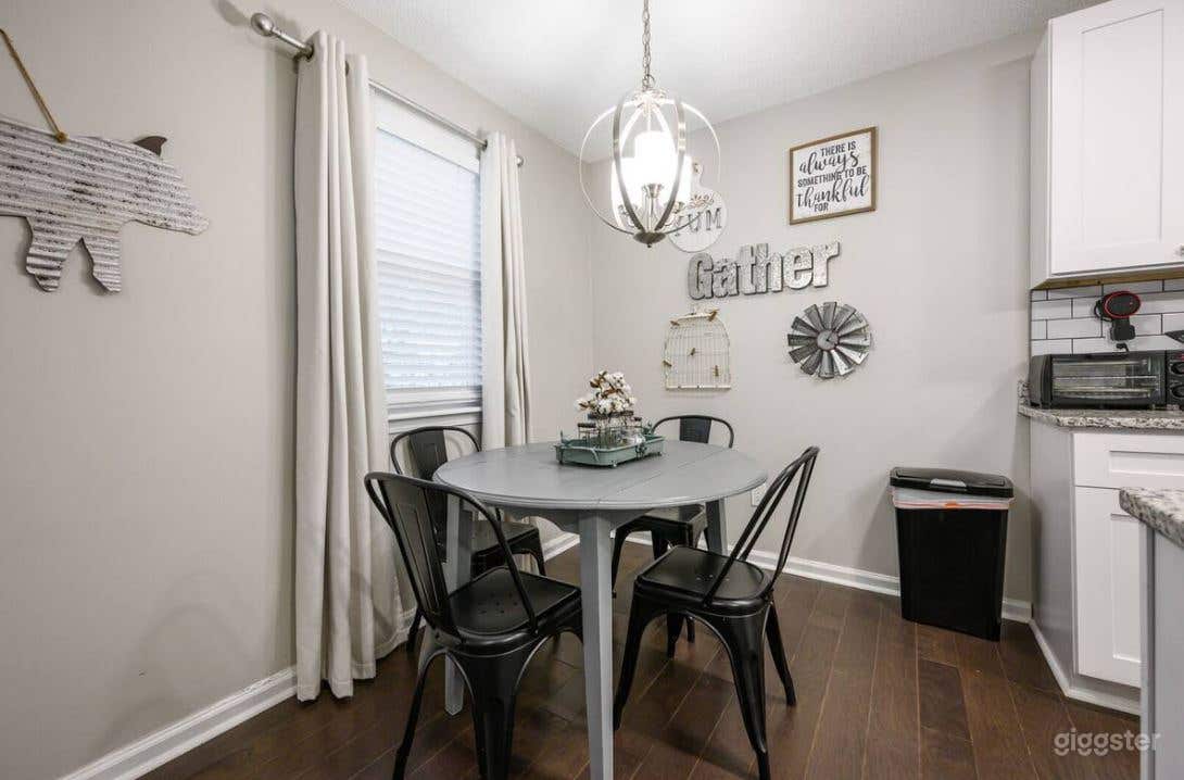 Lots of Hot Spots &amp; Activities Near This Townhome Photo 4