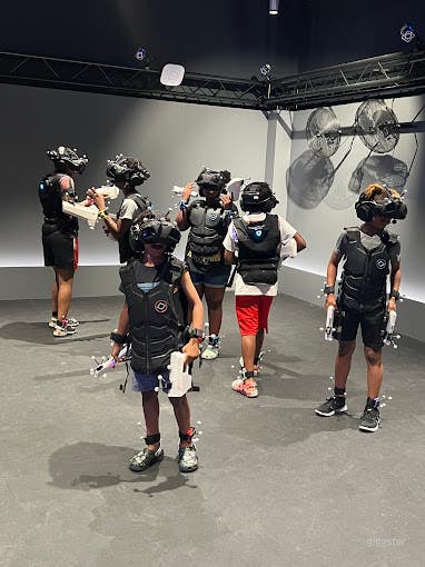 Modern &amp; Futuristic VR Space in Louisville Photo 2