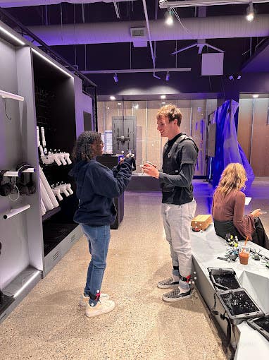 Modern &amp; Futuristic VR Space in Louisville Photo 4