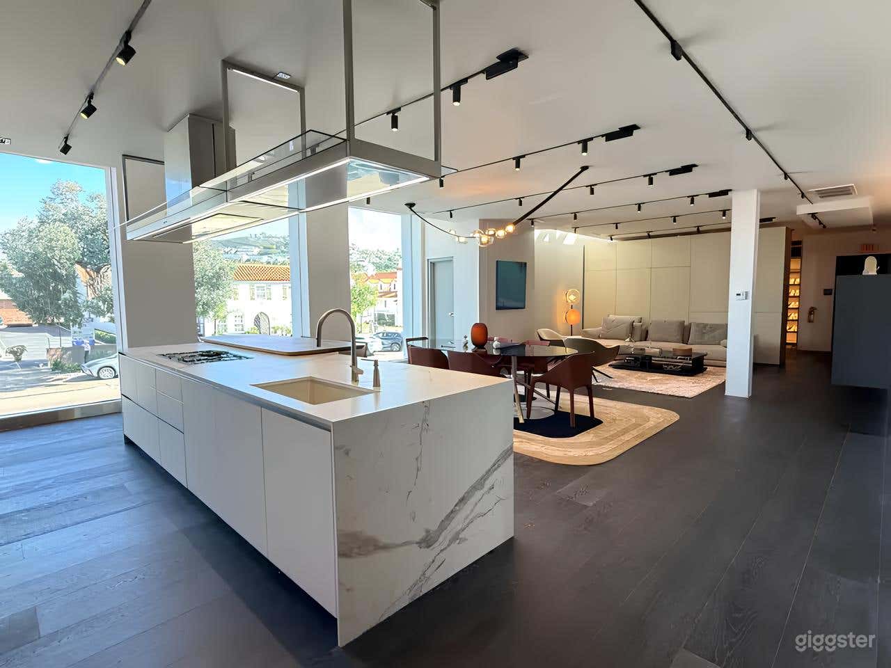 Luxury Modern Contemporary Design Showroom Photo 4