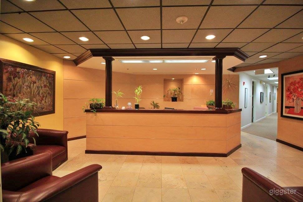 160 SQFT Conference/Meeting Room Photo 4