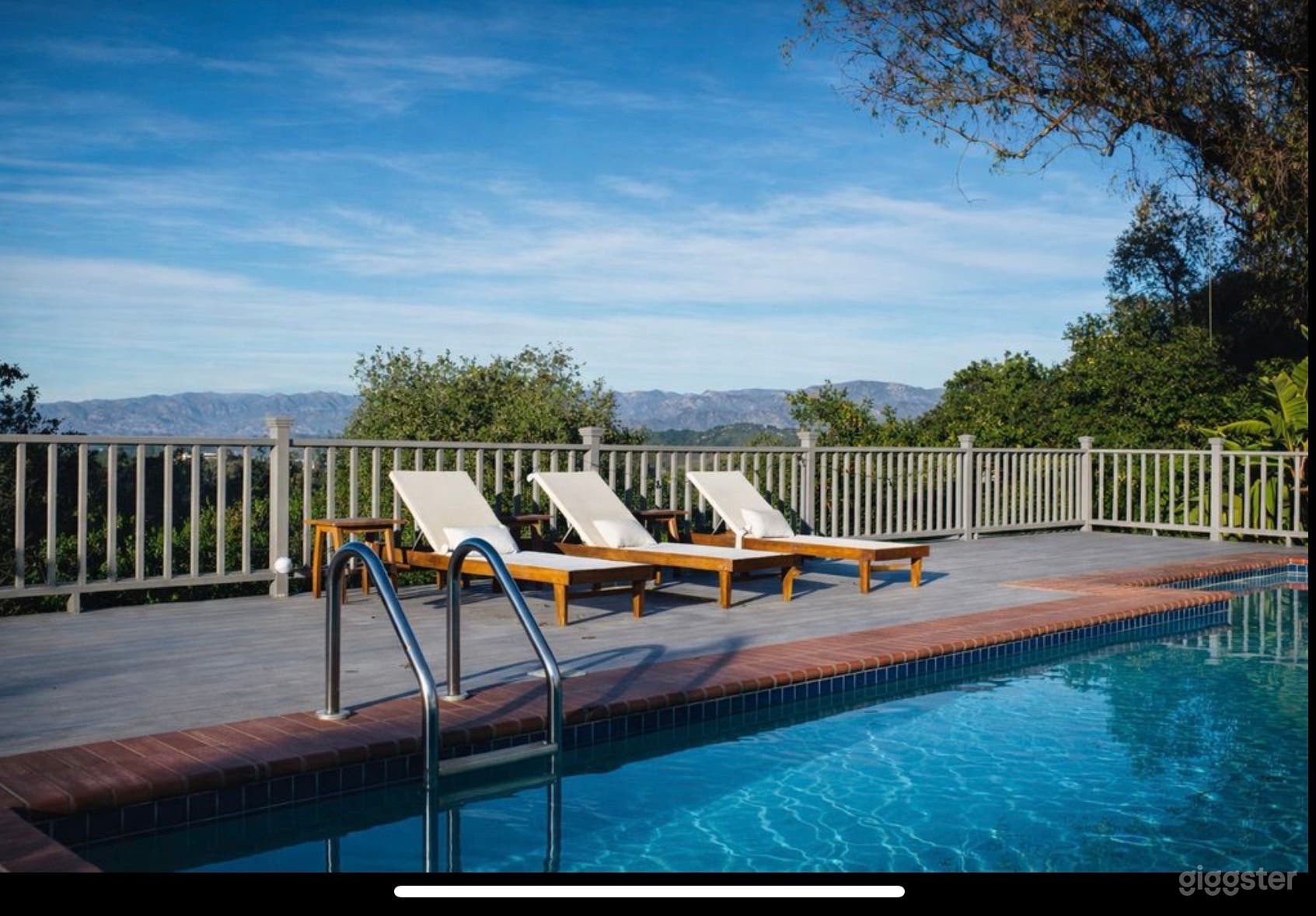 360 degree Laurel Canyon Birdhouse Photo 3