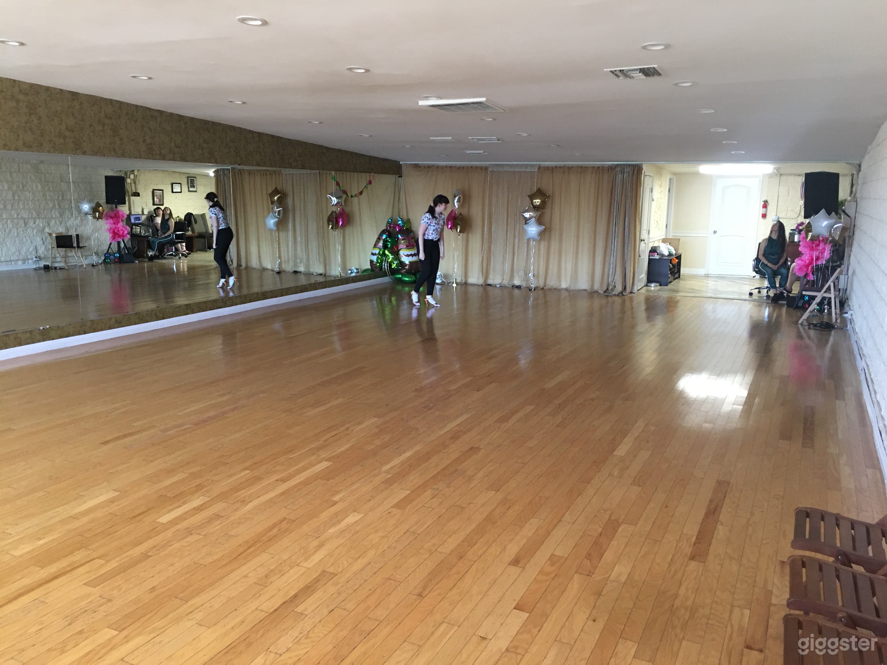 Versatile Dance Studio in Tarzana Photo 1