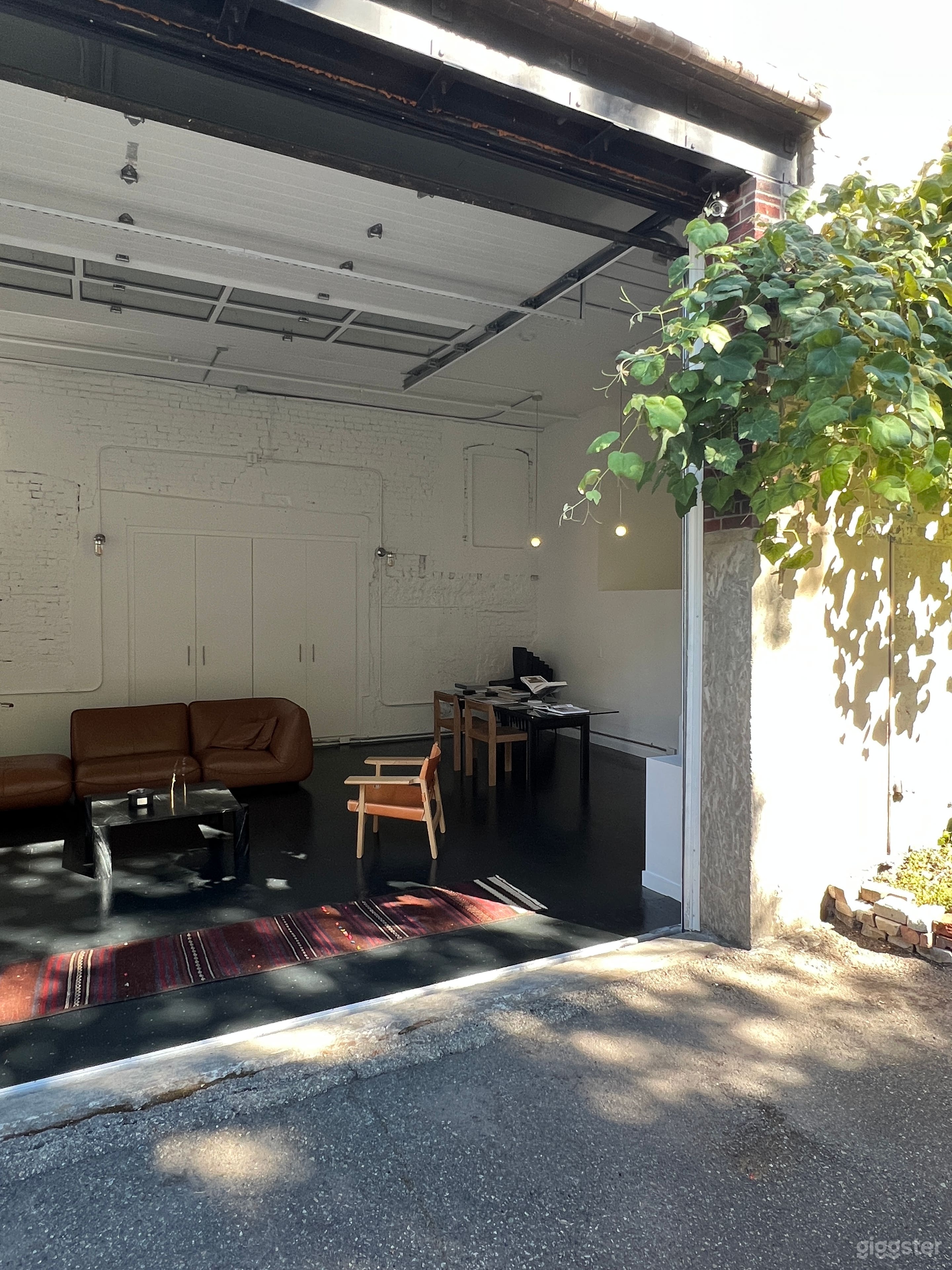 Minimalist Heritage Design Studio Photo 4