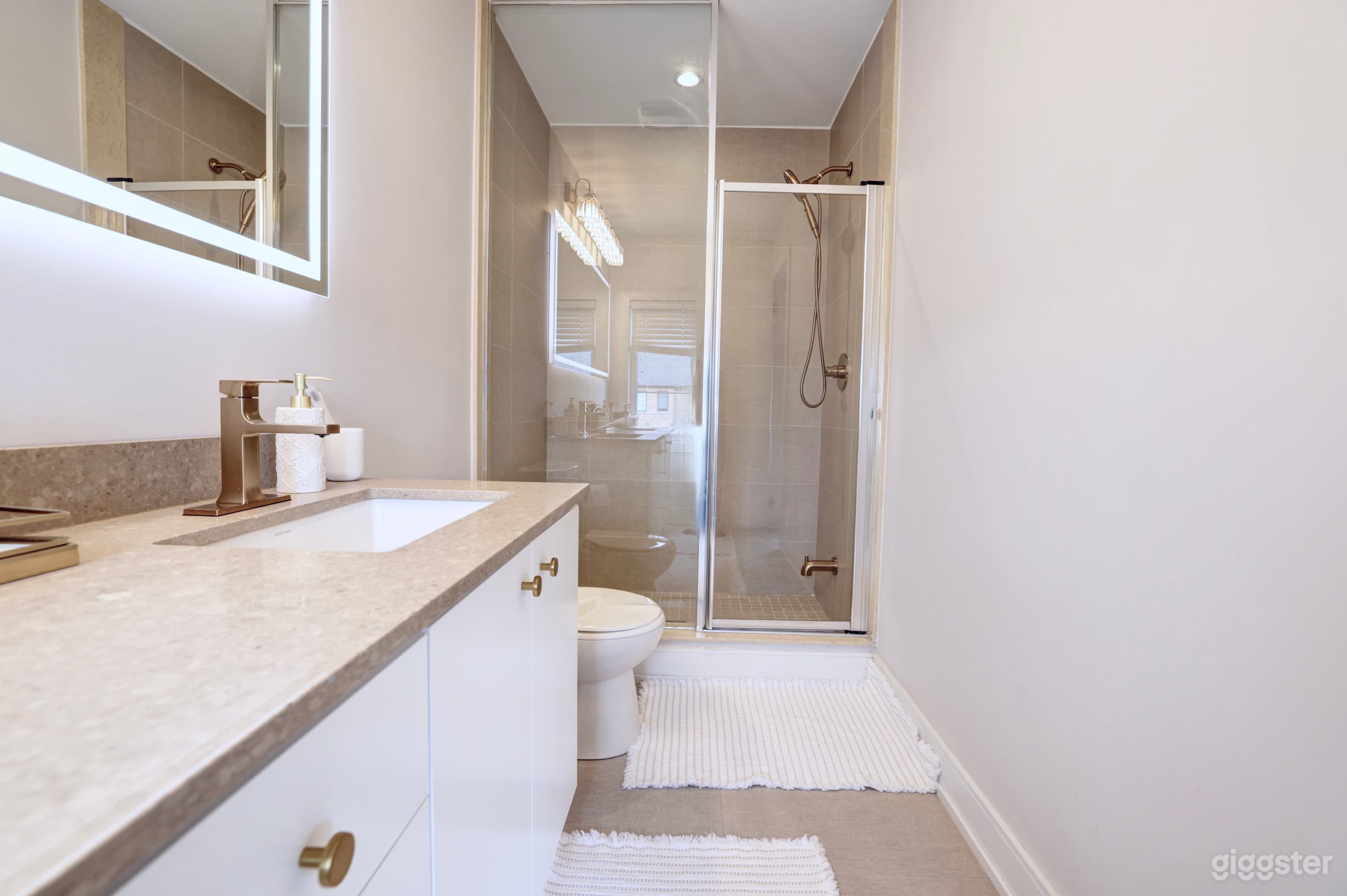 Luxurious Port Credit |Lakefront,Dining &amp; Shopping Photo 3