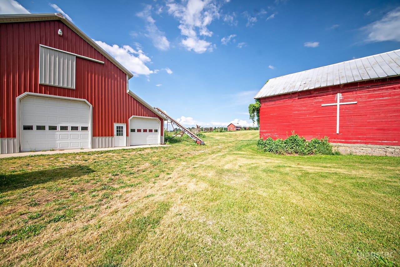 Farm Country Oasis Photo 4