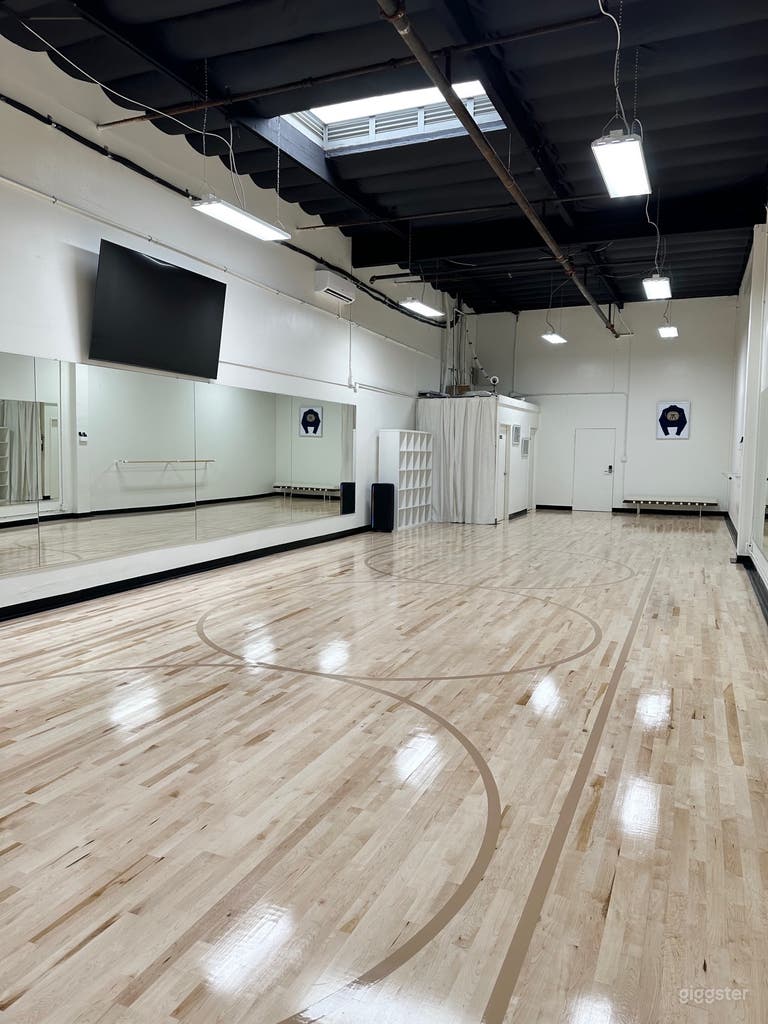  Wide Open Skate and Dance Studio 