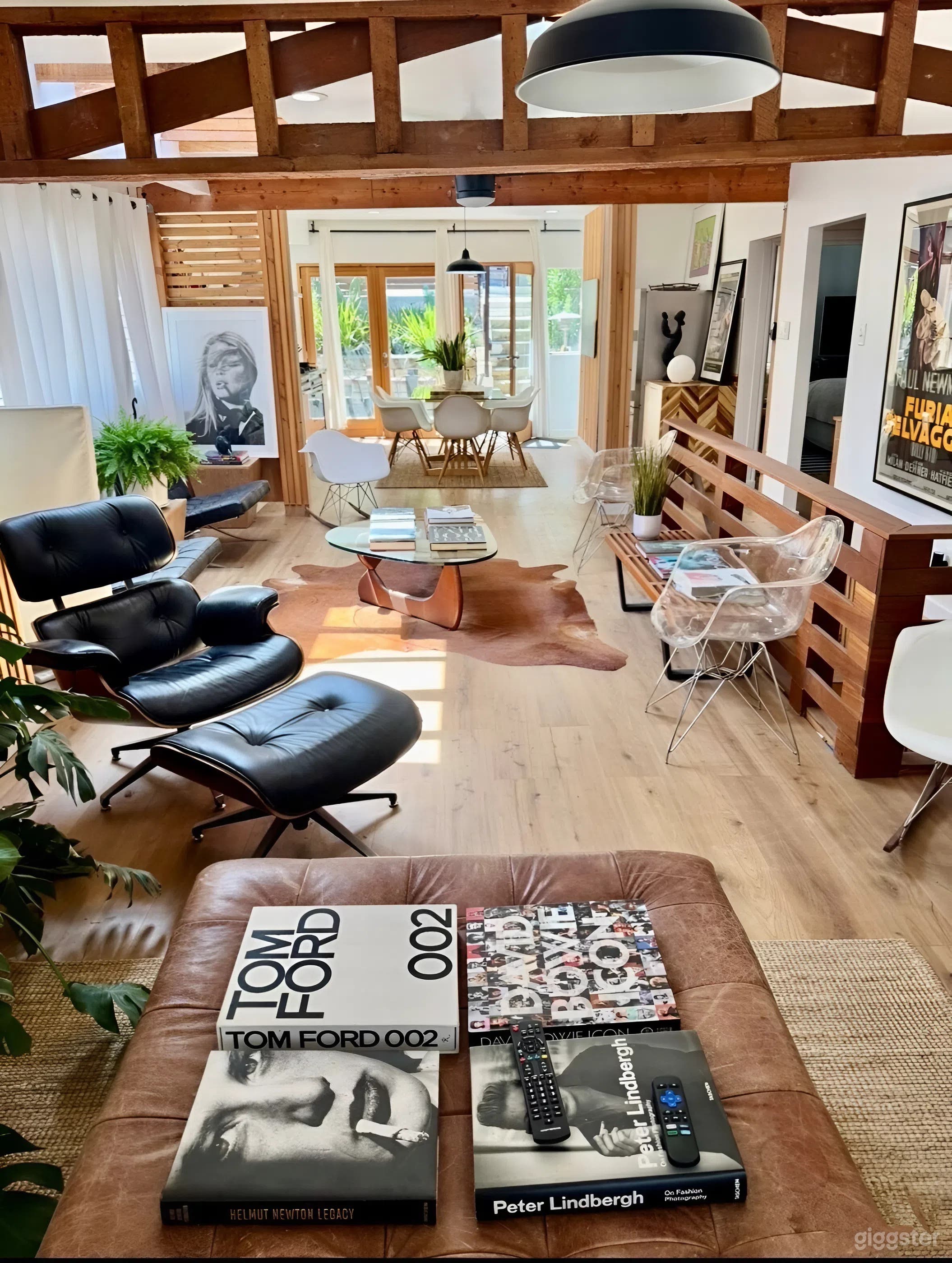 Chic 1913 California Craftsman Bungalow with Modern Flair Photo 1