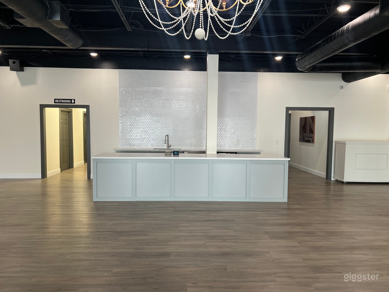  Chef quality prep kitchen with quartz countertops and tiled backsplash 