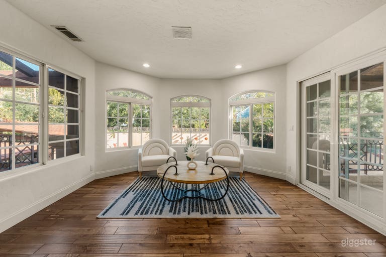  Elegant Mediterranean Estate w/ Pool in Burbank Hills 